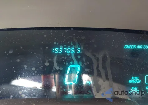 1996 Lincoln Town Car Cartier z USA, uszkodzony, nr VIN 1LNLM83W7TY634343